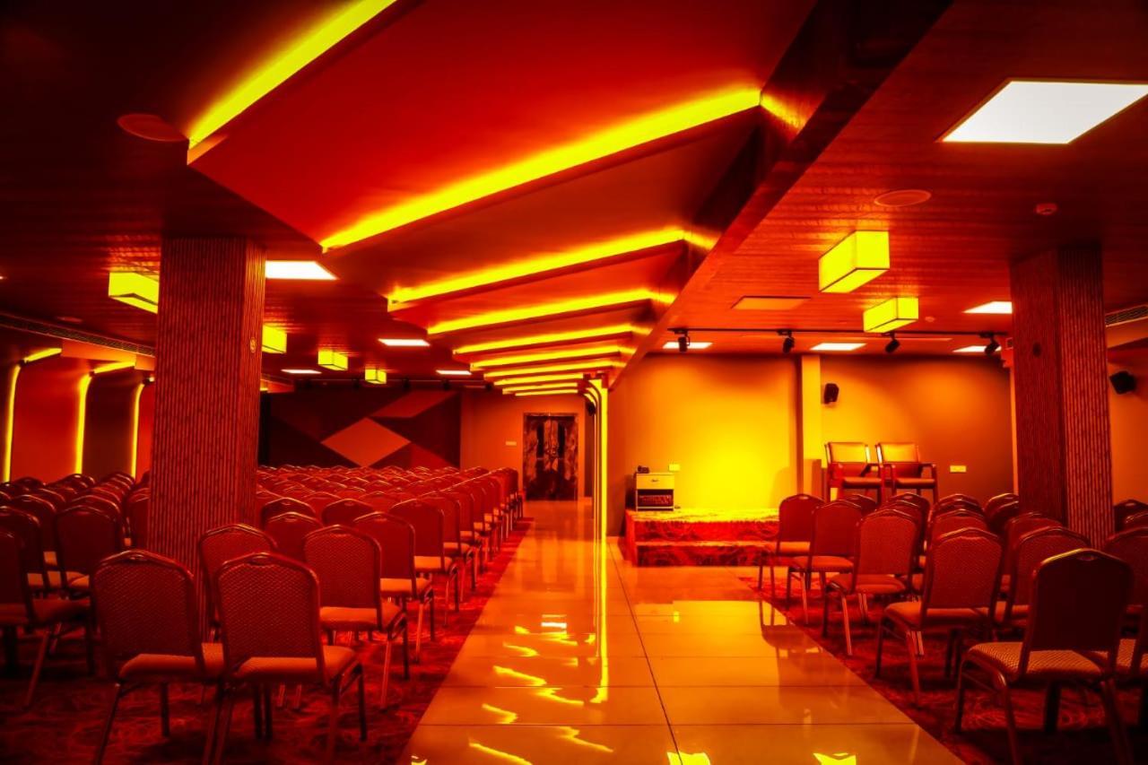 Hotel New York Square Kottayam Exterior foto